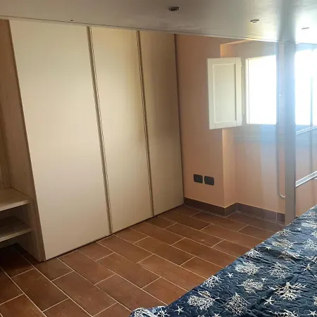 La Terrazza Nel Blu Apartman
